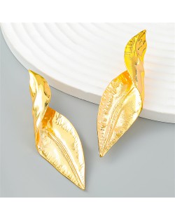 Vintage Simple Leaf Design Fashion Wholesale Women Alloy Earrings - Golden