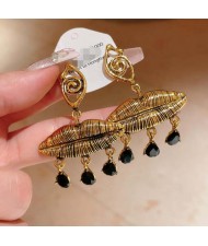 Vintage Lips with Rhinestone Drops Bling Fashion Wholesale Women Alloy Costume Earrings - Golden