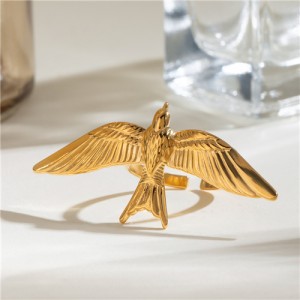 Retro Golden Color Flying Bird Design Titanium Steel Jewelry Women Stainless Steel Ring
