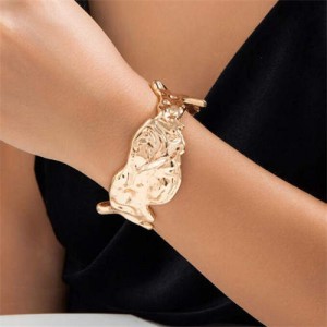 American Fashion Liquid Pleated Metallic Style Wholesale Women Alloy Bracelet - Golden