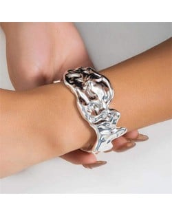 American Fashion Liquid Pleated Metallic Style Wholesale Women Alloy Bracelet - Silver