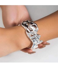 American Fashion Liquid Pleated Metallic Style Wholesale Women Alloy Bracelet - Silver