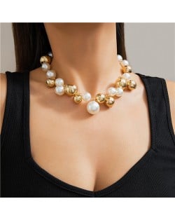 Punk Style Big Pearl Short Design U.S. Fashion Wholesale Women Choker Necklace - Golden