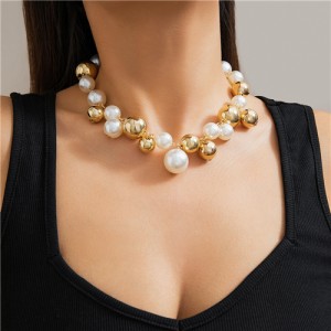 Punk Style Big Pearl Short Design U.S. Fashion Wholesale Women Choker Necklace - Golden