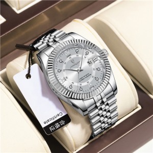 High Quality Stainless Steel Watch for Men Business Style Wholesale Fashion Quartz Men Watch - Silver