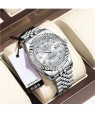 High Quality Stainless Steel Watch for Men Business Style Wholesale Fashion Quartz Men Watch - Silver