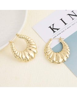 American Bold Fashion Floral Petals Metallic Style Wholesale Earrings