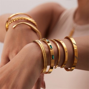 1 Piece Titanium Steel Jewelry Wholesale Bracelet Golden Open-end Design Women Stainless Steel Bangle