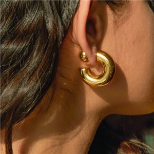 Titanium Steel Jewelry C Shape Design Wholesale Women Stainless Steel Stud Earrings - Golden
