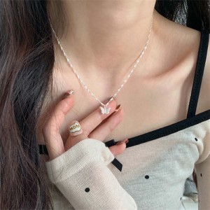 Korean Fashion Butterfly Pendant Wholesale Collarbone Chain Necklace