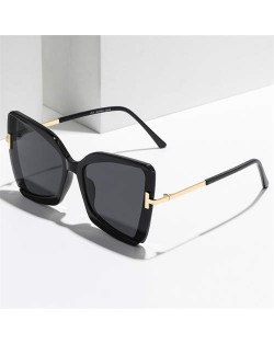 Classic Style Big Frame Wholesale Fashion Man and Women Sunglasses - Gray