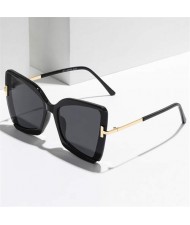 Big Frame Cat Eye Metallic Leg Design Wholesale Fashion Sunglasses - Black