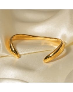 Irregular Open-end Design 18K Gold Plated Fashion Stainless Steel Wholesale Bangle - Golden