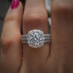 Luxurious Halo Zircon Copper Wholesale Women Wedding Ring - Platinum