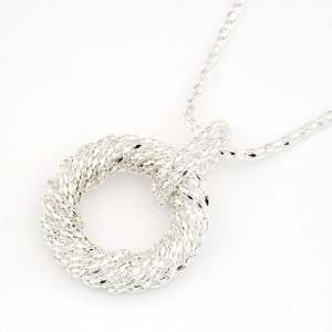 Metallic Spiral Circle Design Necklace - Silver