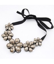 Glistening Flowers Design Necklace - Gray