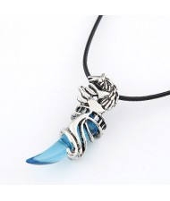 Wolf Tooth Design Necklace - Blue