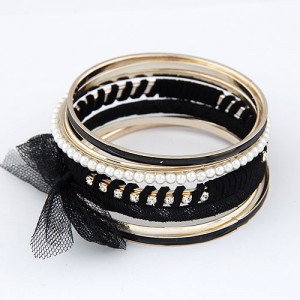 Rhinestones Planted with Pearls and Cloth Bowknot Fashion Bangle - Black