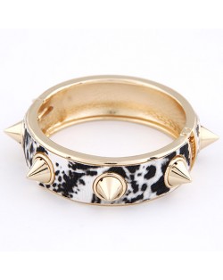 Punk Fashion Black and White Leopard Prints with Rivets Bangle