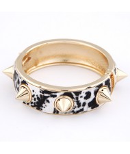 Punk Fashion Black and White Leopard Prints with Rivets Bangle