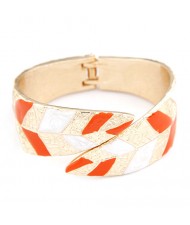 Court Genre Leaves Texture Fashion Golden Bangle - Orange