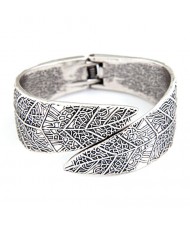 Court Genre Leaves Texture Fashion Silver Bangle