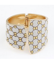 Punk Style Dull Polish Bending Sheet Bangle - Pattern