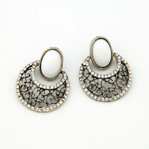 Vintage Hollow-out Court Design with Rhinestones Inlaid Ear Studs - White