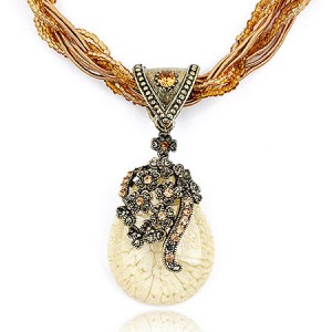 Luxuriant Flowers Attached Water-drop Pendant Bohemian Necklace - Ivory