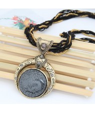 Vintage Bohemian Engraving Pattern Round Gem Inlaid Pendant Necklace - Gray