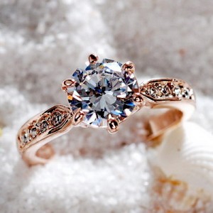 Classic Design Six Claw 18K Rose Gold Ring