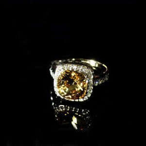 Yellow Austrian Crystal Inlaid Hollow-out Square Fashion 18K Rose Gold Ring