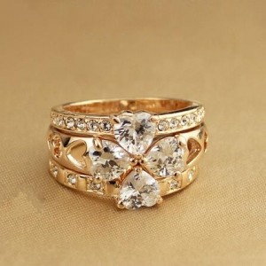 Rose Gold Austrian Rhinestone Inlaid Peach Heart Petal Clover Plated Ring