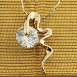 Zirconia Inlaid Romantic Design Pandent Rose Gold Necklace