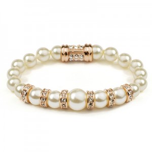 Elegant Rhinestone Decorated Pearl Bracelet
