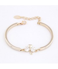 Sweet Korean Fashion Three-leaf Clover Bracelet - Transparent