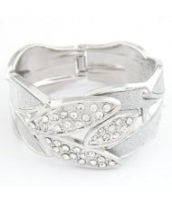 Luxurious Rhinestone Inlaid Willow Leaves Design Bangle - Silver