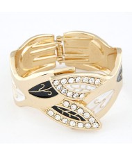 Luxurious Rhinestone Inlaid Willow Leaves Design Golden Bangle - Black