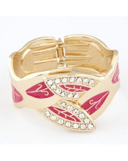 Luxurious Rhinestone Inlaid Willow Leaves Design Golden Bangle - Rose