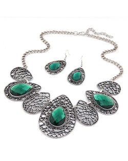 Glass Gem Inlaid Hollow Baroque Design Waterdrops Necklace and Earrings Set - Green