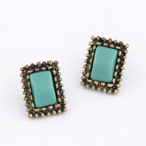Vintage Studs Rim Design Oblong Gem Earrings - Green