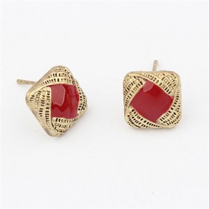 Vintage Revolving Pattern Square Ear Studs - Red