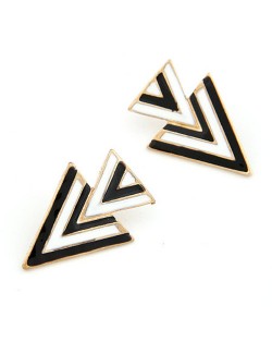 Dual Stripe Arrowheads Design Ear Studs - White and Black