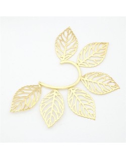 Hollow Leaves Bold Style Unilateral Earring - Golden