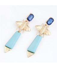 Emerald Gem Inlaid Metallic Bee with Dangling Bar Design Earrings - Blue
