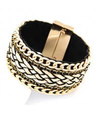 Rhinestone Decorated Metallic Chains Pattern Magnetic Buckle Bangle