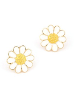 Korean Fashion Oil-spot Glazed Daisy Ear Studs - White