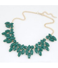 Resin Leaves Short Costume Necklace - Green