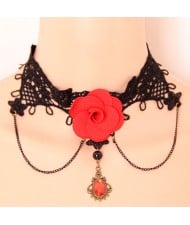 Elegant Rose Attached with Floral Gem Pendant Lace Necklace