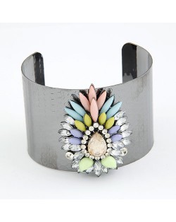 Rhinestones Combo Elliptic Floral Pattern Cuff Bangle